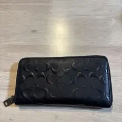 COACH ブラックレザー長財布 エンボスデザイン