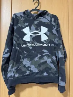 迷彩パーカー トップス