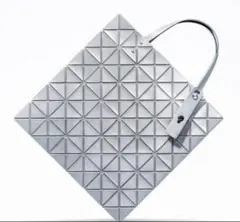 BAO BAO 青山店限定 LUCENT EDGE シルバー バオバオ(専用) - メルカリ