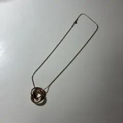 三連リングデザインネックレス