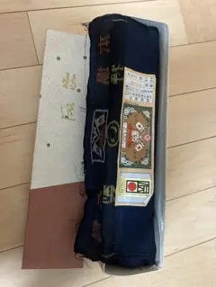 本場大島紬 反物 絹100% 伝統工芸品　　　シルク　大島紬　紬　着物　反物のサムネイル