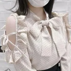 evelyn リボンショルダーフリルBSのサムネイル