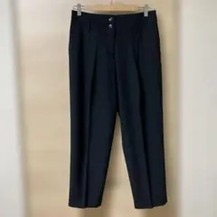 テーパードパンツ