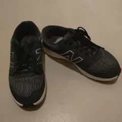 ニューバランス　スニーカー　23.5cm