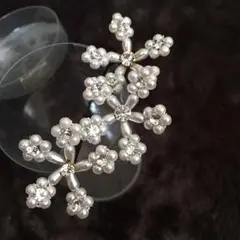 パールのお花の髪飾り♡ヘアアクセサリー♡卒業式♡七五三♡ウエディング