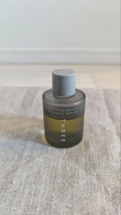 THREE エッセンシャルセンツ トリートメント ヘア オイル