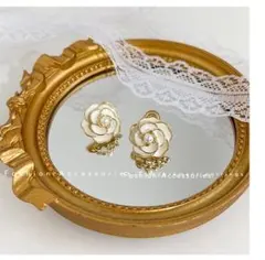 d71 ☆ヒット商品☆ ピアス レディース 白色 アクセサリー☆韓国 536