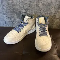 Air Jordan 1 Mid（GS/レディースサイズ） 23.5