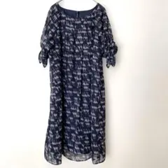 innowave シフォンワンピース ネイビー 総柄 M リボン袖 大人かわいいのサムネイル