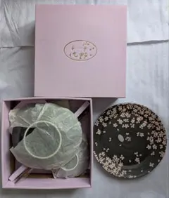 【未使用】【送料無料】宇野千代 花舞 桜柄 和食器セット 大皿2 小皿5枚 箸付のサムネイル