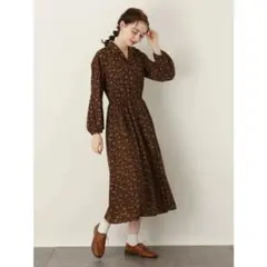 earth アース フレアワンピース 長袖 ブラウン ロング 花柄 レトロ