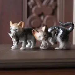 ポルトガル製 猫の置物☆3匹セット☆陶磁器 ポーセリン - メルカリ
