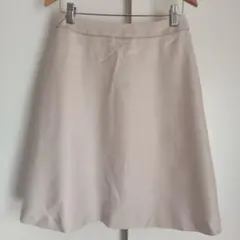 エニィスィス フレアスカート ひざ丈 光沢感