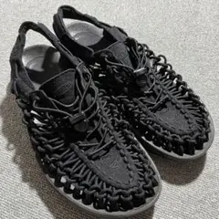 キーン keen ユニーク オール ブラック メッシュ サンダルアウトドア 古着