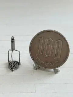 Item thumbnail for item 89277082-e14a-442d-a138-ab90bfa08af2