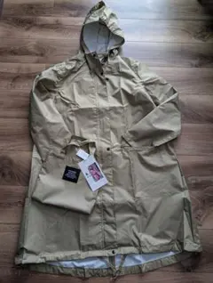 ベージュ ロングレインコート フード付き