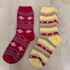 【新品未使用】赤と黄色の幾何学模様ソックス2足セット
