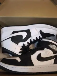 【新品未使用】NIKE WMNS AJ 1 Mid 