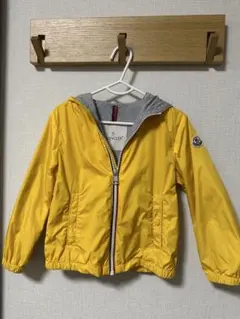 美品　モンクレール　ジャケット　パーカー　サイズ4Y 104cm