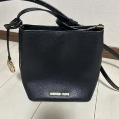 MICHAEL KORS ブラックショルダーバッグ
