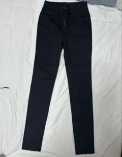 黒　スキニー　GU 64 ブラック　細身　ストレッチ