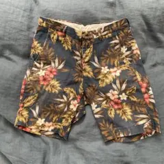 ユナイテッドアローズ United Arrows 花柄ショートパンツのサムネイル
