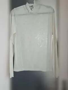 GU　オフホワイト シースルータートルネック