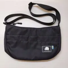 Scandinavian Forest ミニバナナ型ショルダーバッグ　ブラック