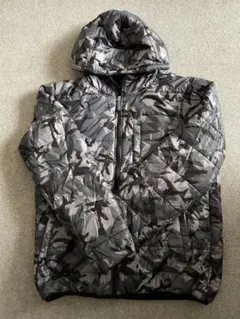 グレー迷彩とブラック リバーシブルジャケット