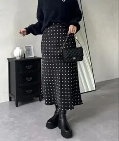 【美品】サテンドットバイアススカートのサムネイル