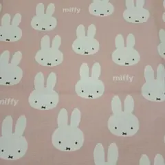 ミッフィー　生地　　55cm幅×40cm　オックス生地