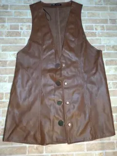 ZARAノースリーブレディースレザーベスト