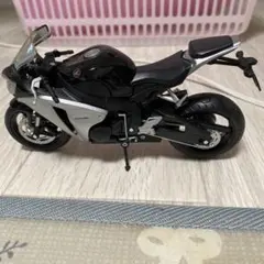 HONDA CBR600RR Layla edition 1/9 ダイキャスト - メルカリ