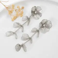 お花ロングピアス　フラワー　シルバー　ブライダル　結婚式　ウェディング　大ぶり