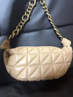 ZARA キルティング チェーン バッグ