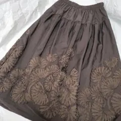 美品　ブラウン フレアスカート 刺繍入り　ティアード