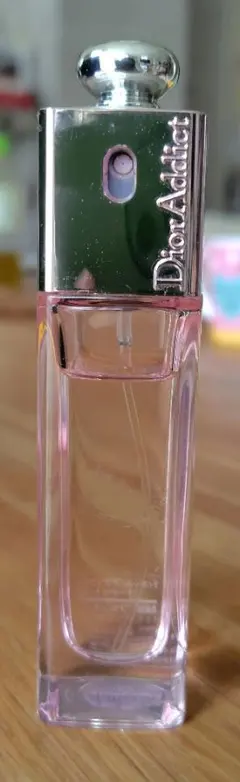 2025年最新】dior 香水 アディクト2の人気アイテム - メルカリ