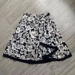 BODY DRESSING Deluxe フレアスカート 花柄 きれいめのサムネイル