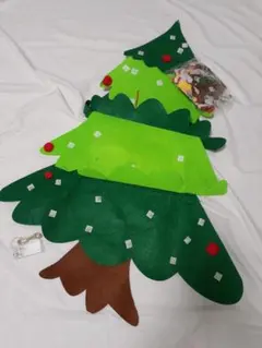 フェルト製クリスマスツリーセット　オーナメント32個　電球付き