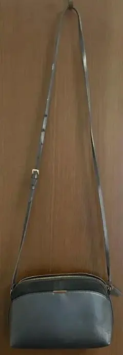 H&M ブラック ショルダーバッグ