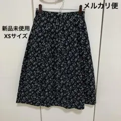 ユニクロ 花柄 スカート フレアスカート 黒 ブラック XS 小花柄