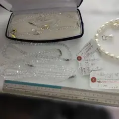 水晶のネックレス、クリスタルとフェイパールのネックレスセット