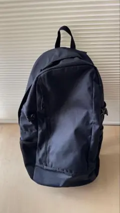 ネイビー　バックパック サイドポケット付き