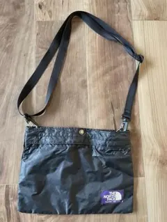 THE NORTH FACE ブラック ショルダーバッグ　サコッシュ