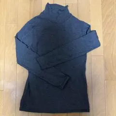 ユニクロ　超極暖ヒートテック　ハイネック　レディースMサイズ