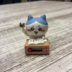 ちいかわ　ハチワレ　ダンボールウォッチ