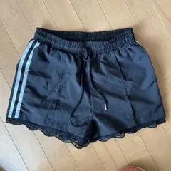 黒　ハーフパンツ