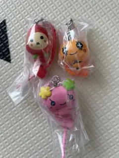 たまごっち　カラフルマルチチャーム　めめっち　いちごっち　ふらわっち