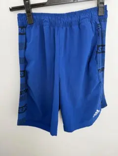 adidas 青 ハーフパンツ　160㎝