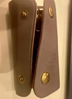 IL BISONTE イルビゾンテ レザーキーケース 二折り式